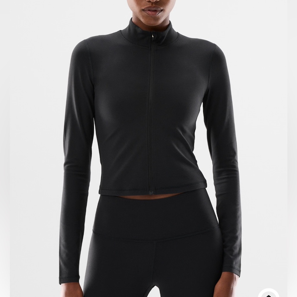 Butter limit zip-up - Picture 4 of 4